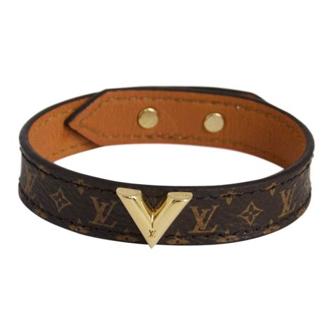 bracciale louis vuitton essential v|louis vuitton essential v.